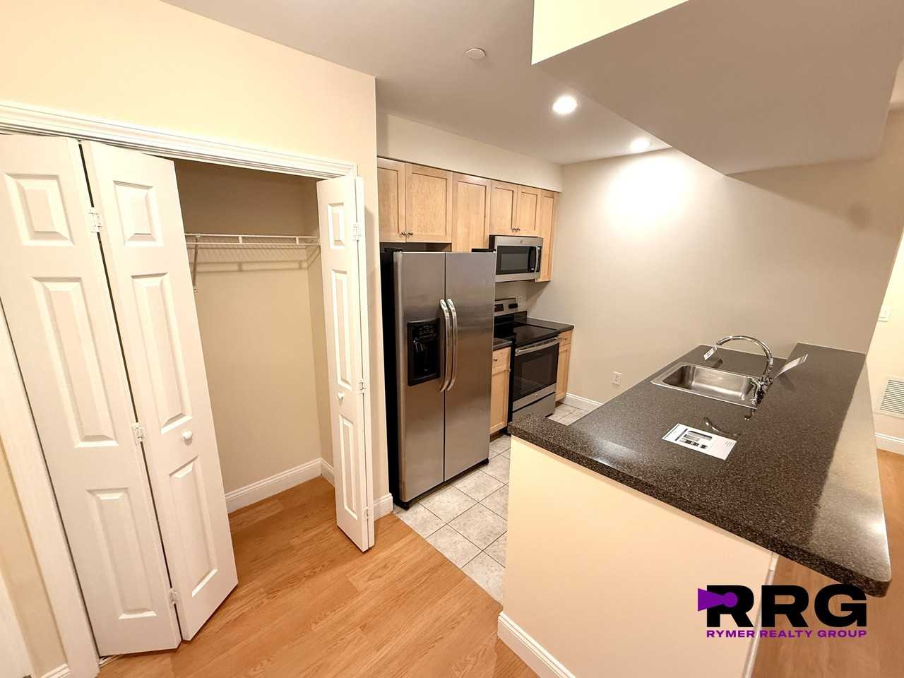 Norwest Dr #938 - Photo 4 of 20