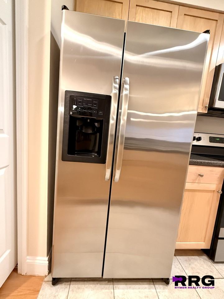 Norwest Dr #938 - Photo 5 of 20