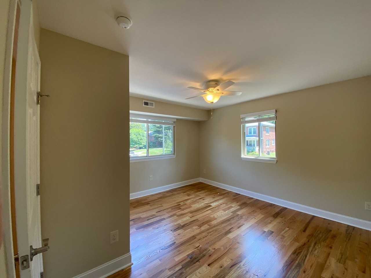 106 S Anderson St - Photo 7 of 17