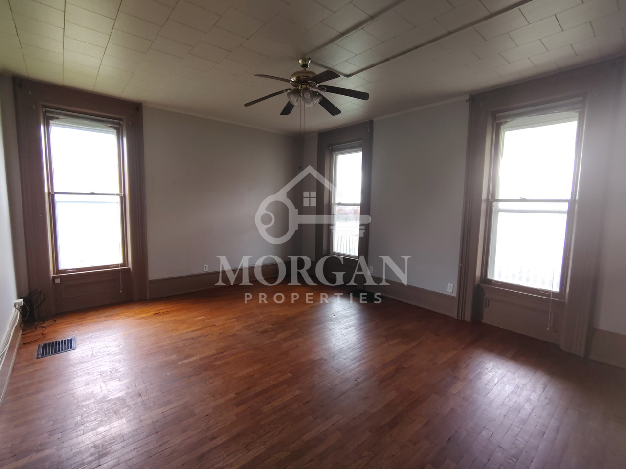 1220 South Washington Street #B - Photo 2 of 5