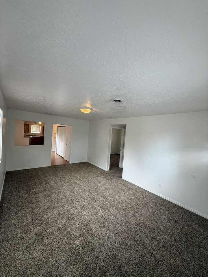345 Randolph Ave #1 - Photo 4 of 24