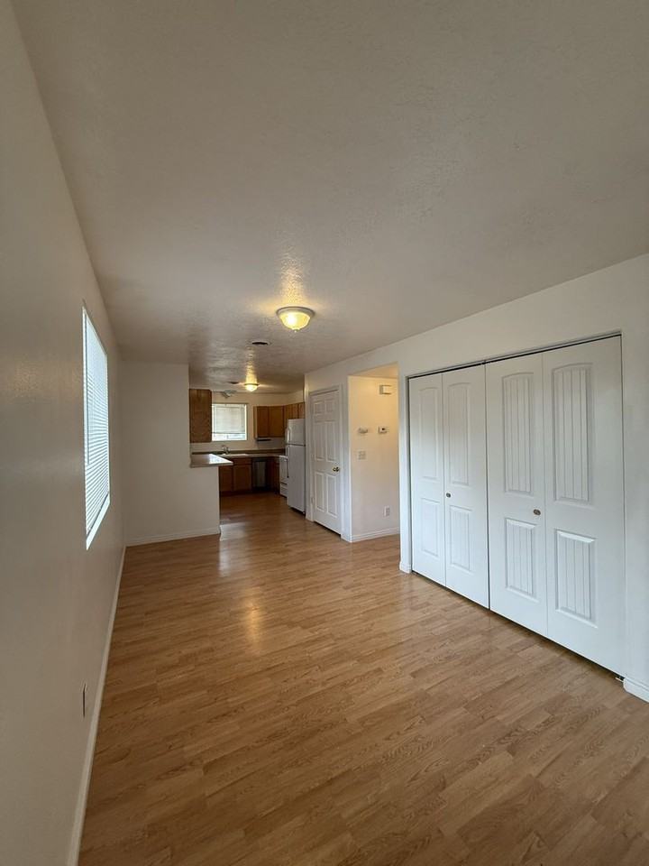 345 Randolph Ave #1 - Photo 7 of 24