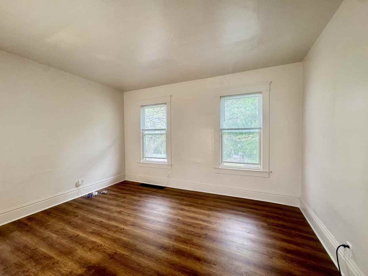 603 East McKenney Street - Photo 2 of 7