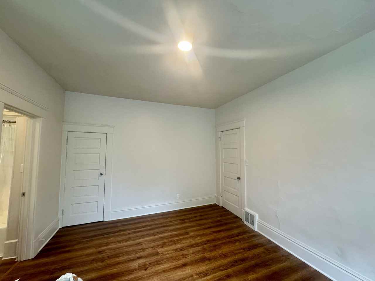 603 East McKenney Street - Photo 3 of 7