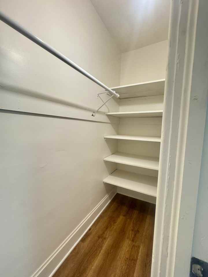 603 East McKenney Street - Photo 4 of 7