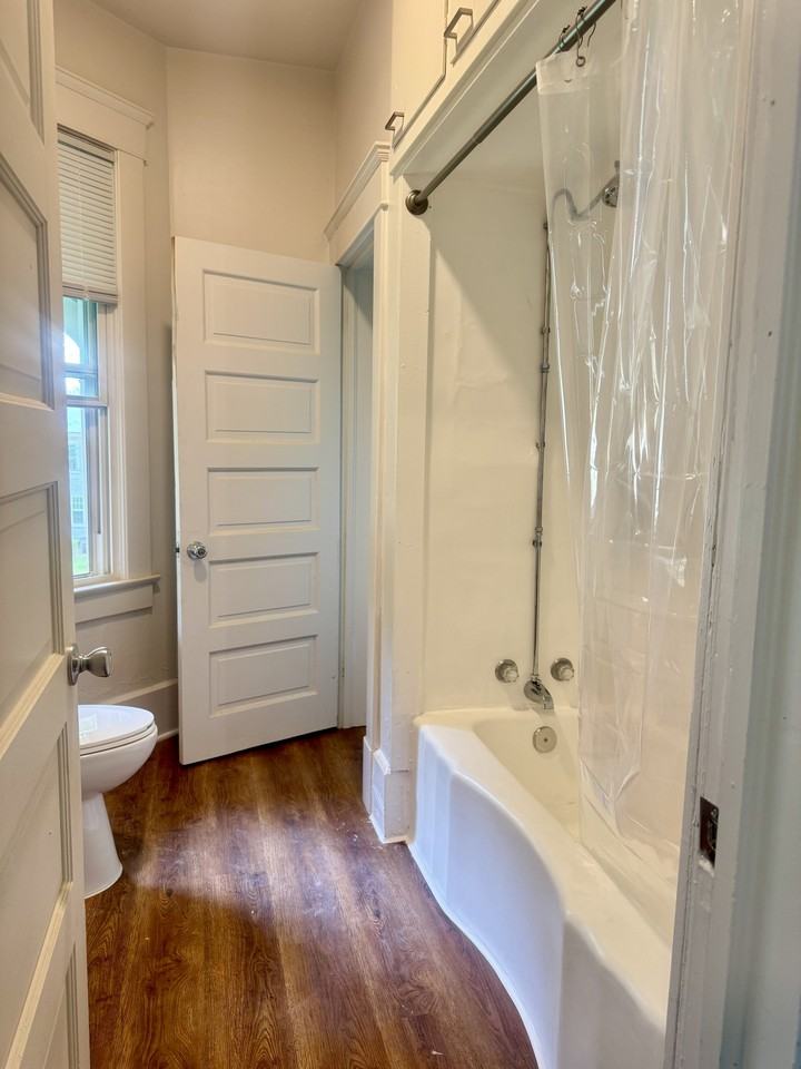 603 East McKenney Street - Photo 6 of 7