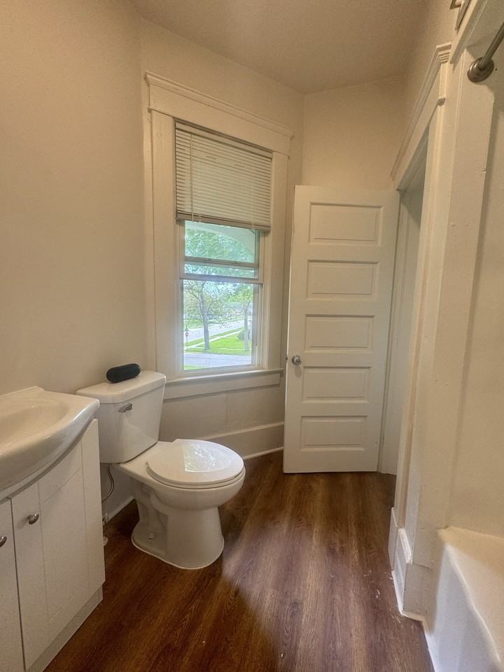 603 East McKenney Street - Photo 7 of 7