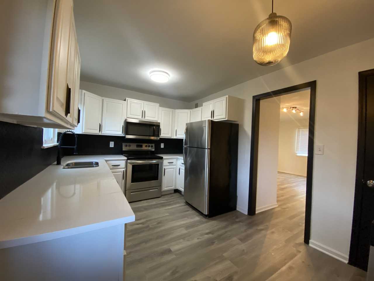 740 Mozley Drive Southeast - Photo 4 of 17