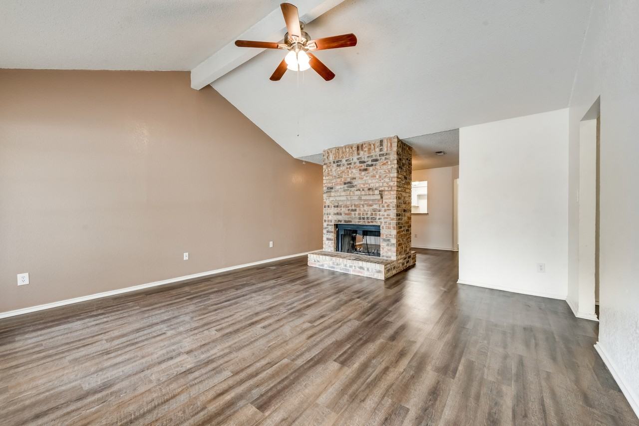 2907 Kathleen Lane - Photo 2 of 17