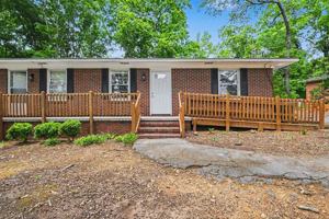 featured image of 468 Taylor St