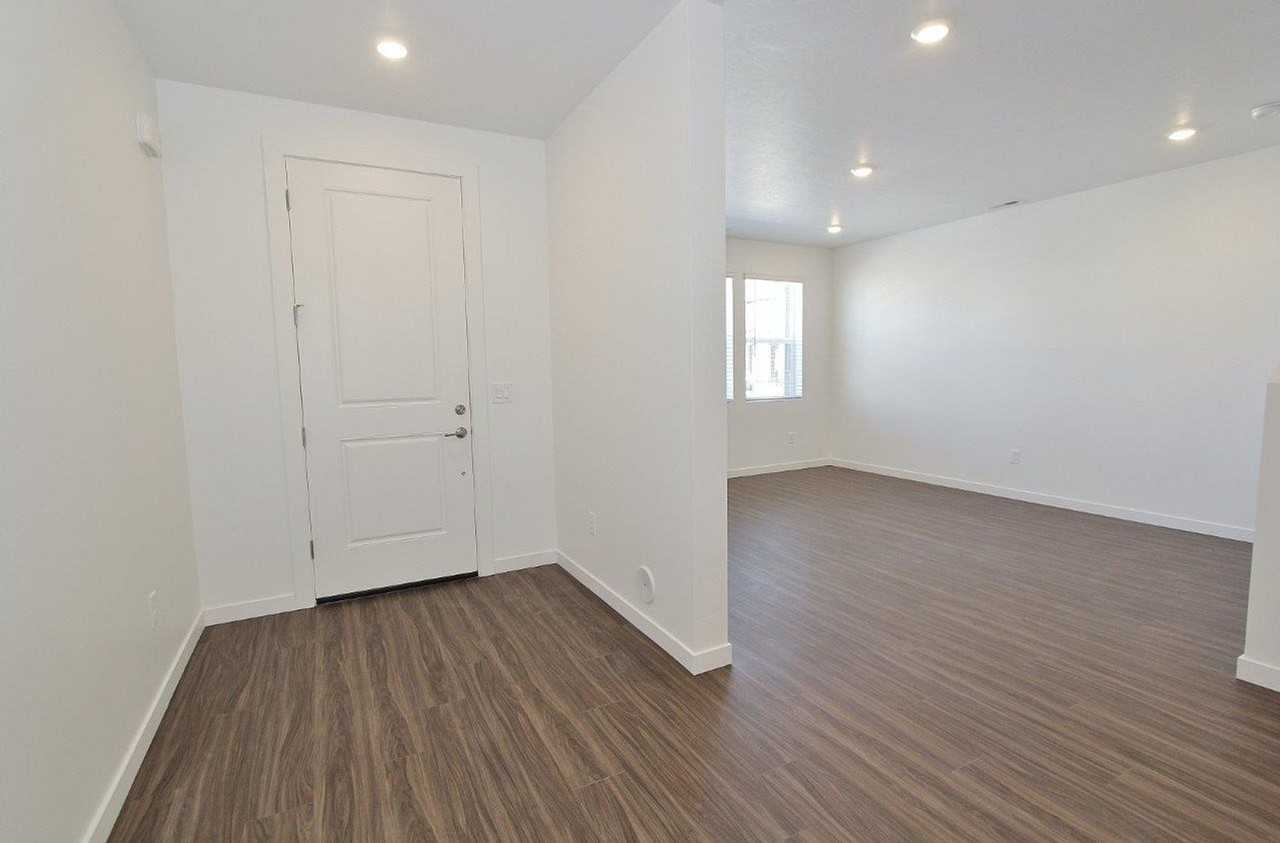 4155 W Perspective St - Photo 2 of 29