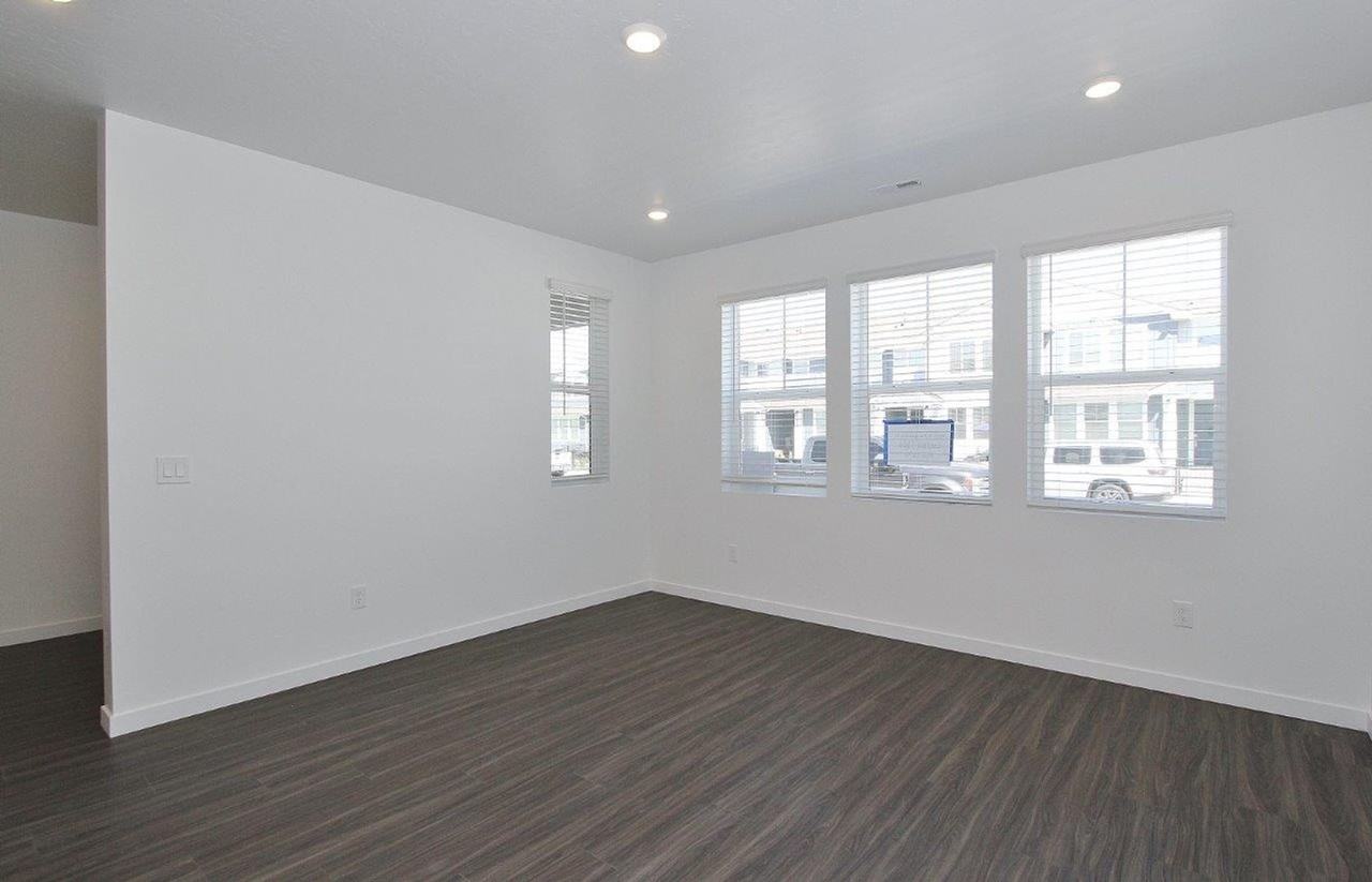 4155 W Perspective St - Photo 5 of 29