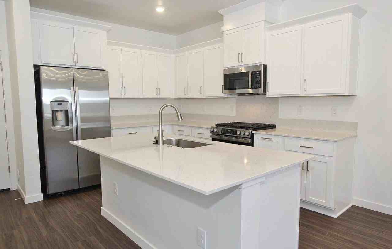4155 W Perspective St - Photo 7 of 29