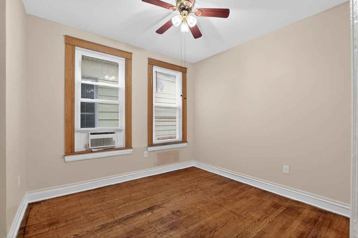 18 Boyd Ave - Photo 6 of 20