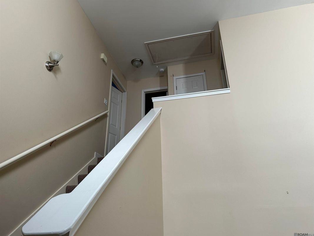 5050 Stumberg Ln - Photo 5 of 10