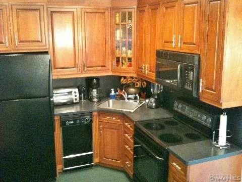 5 Evelyn Rd - Photo 2 of 6