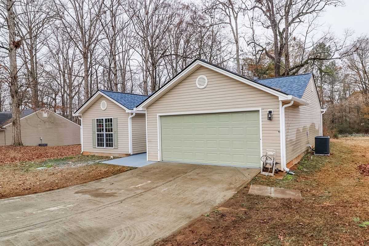 1216 Dylan Way - Photo 3 of 21