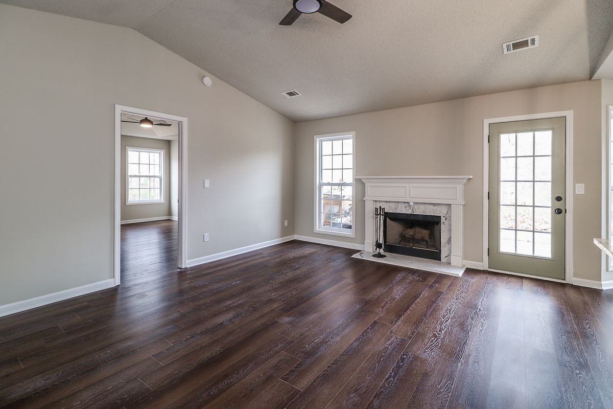 1216 Dylan Way - Photo 4 of 21