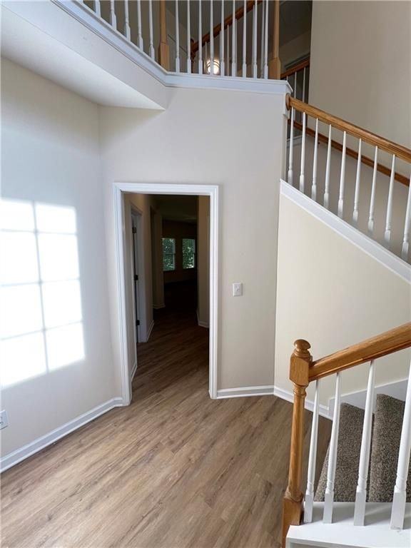 350 Laurel Glen Xing - Photo 2 of 33