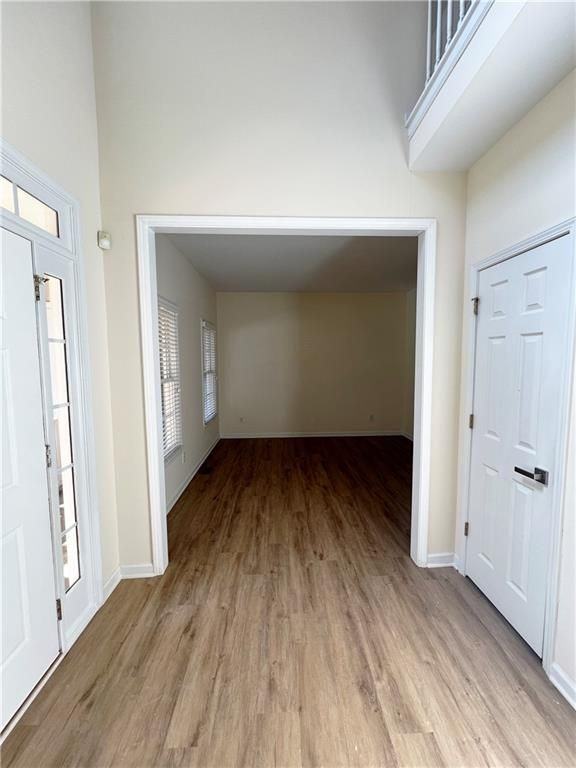 350 Laurel Glen Xing - Photo 3 of 33