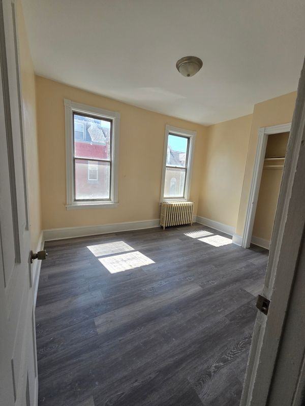 1221 Fidelity St - Photo 3 of 8