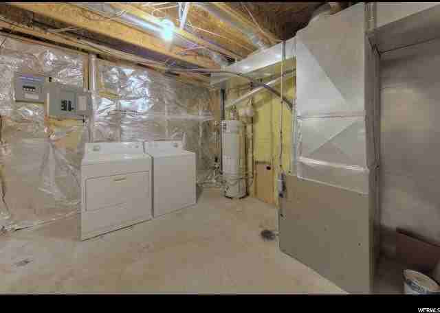 386 W 500 N - Photo 4 of 29