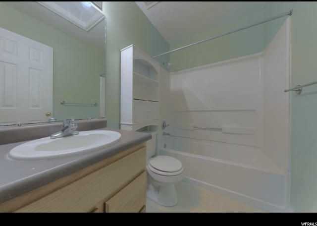 386 W 500 N - Photo 5 of 29