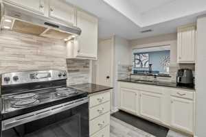 featured image of 2938 Camelot Ln