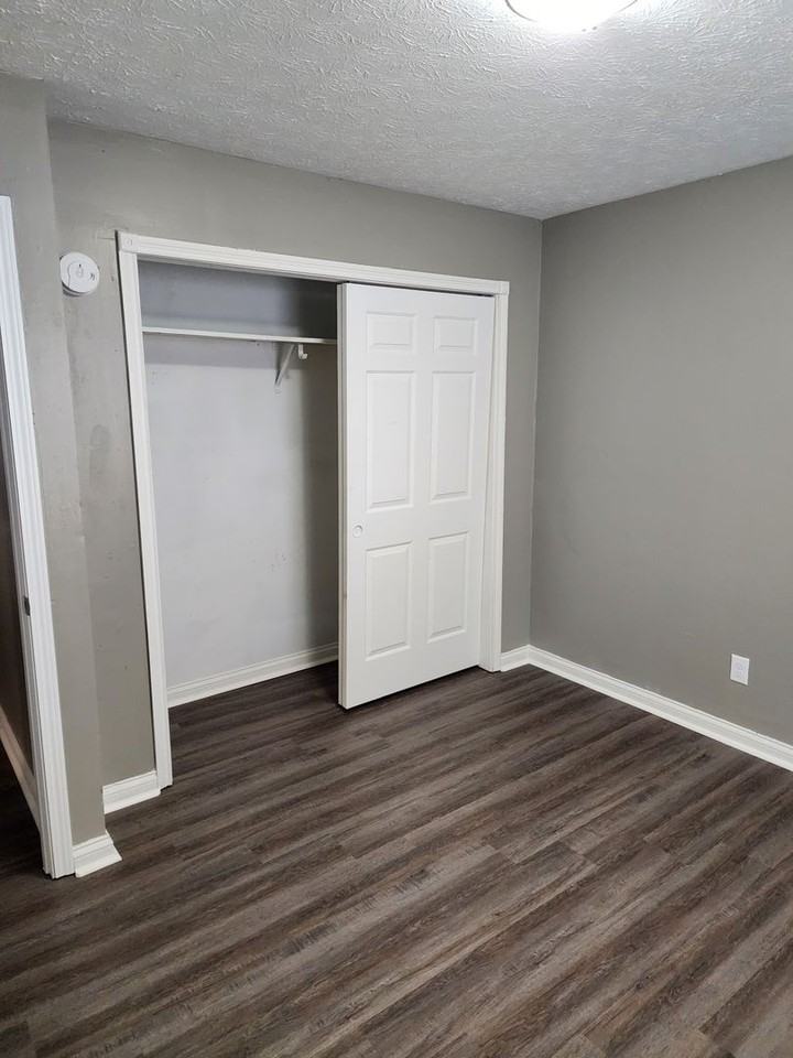 1800 Kraig Dr - Photo 5 of 9