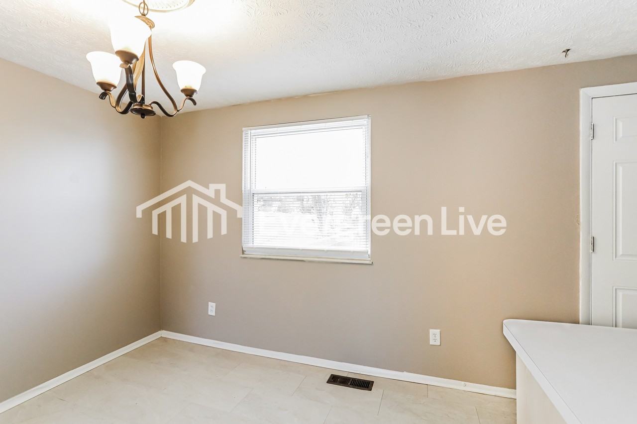 12155 Birchgrove Ct - Photo 5 of 15