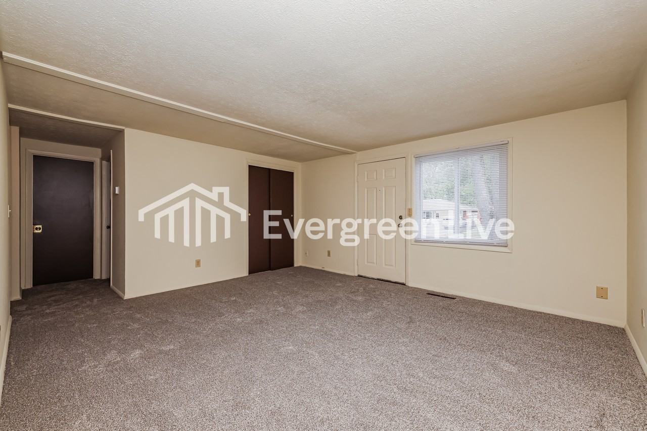 6738 Hubbard Dr - Photo 3 of 15