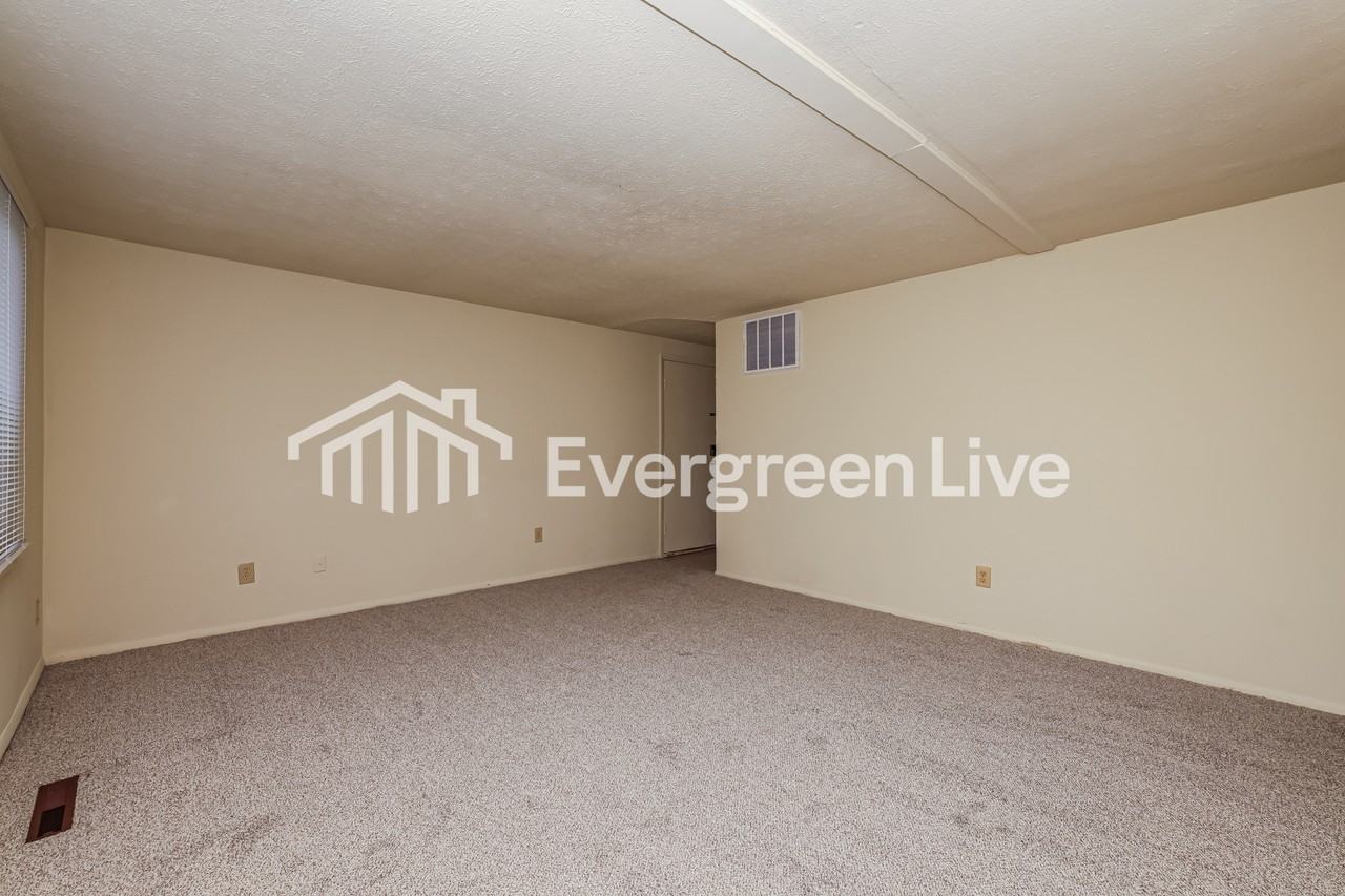 6738 Hubbard Dr - Photo 4 of 15