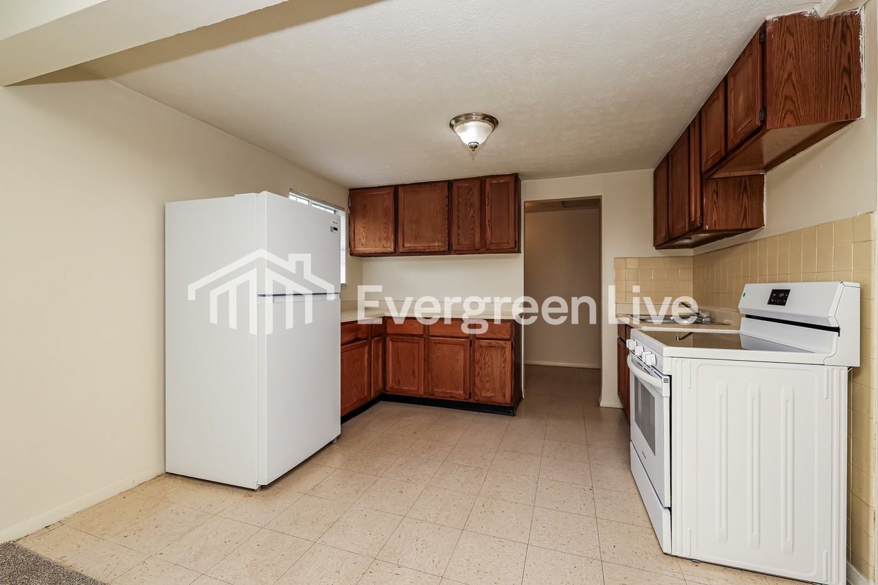 6738 Hubbard Dr - Photo 5 of 15