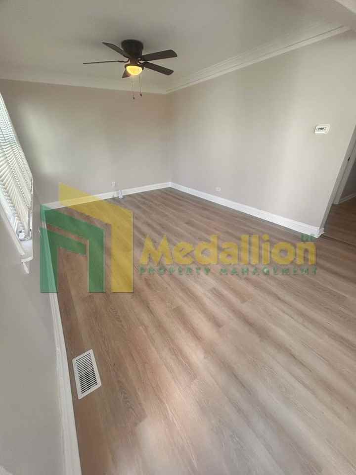 12113 S State St - Photo 2 of 18