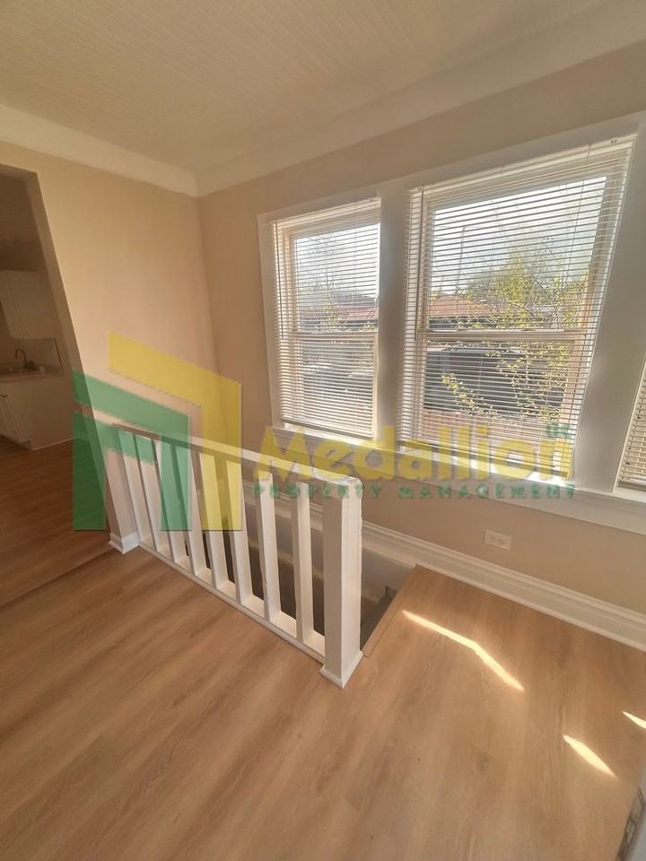 12113 S State St - Photo 3 of 18