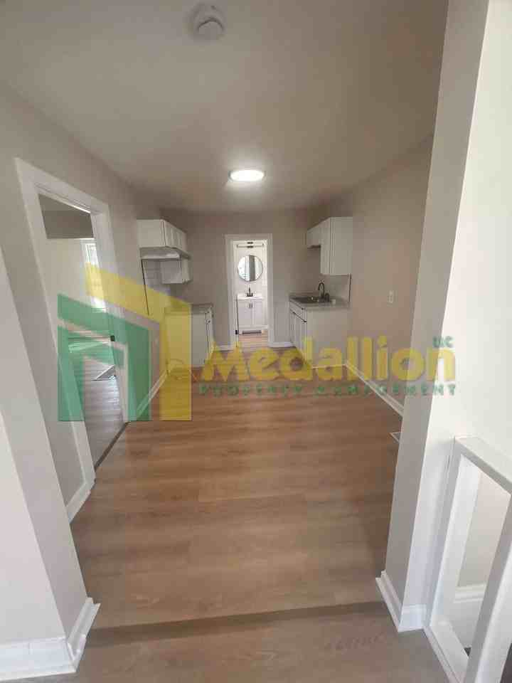 12113 S State St - Photo 4 of 18