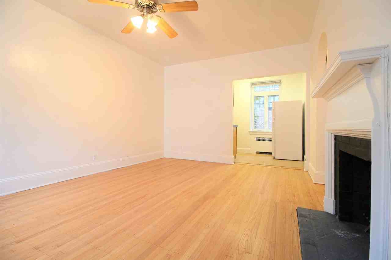 1612 Pine Street - Photo 7 of 40