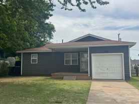 808 Se 61st St - Photo 1 of 1