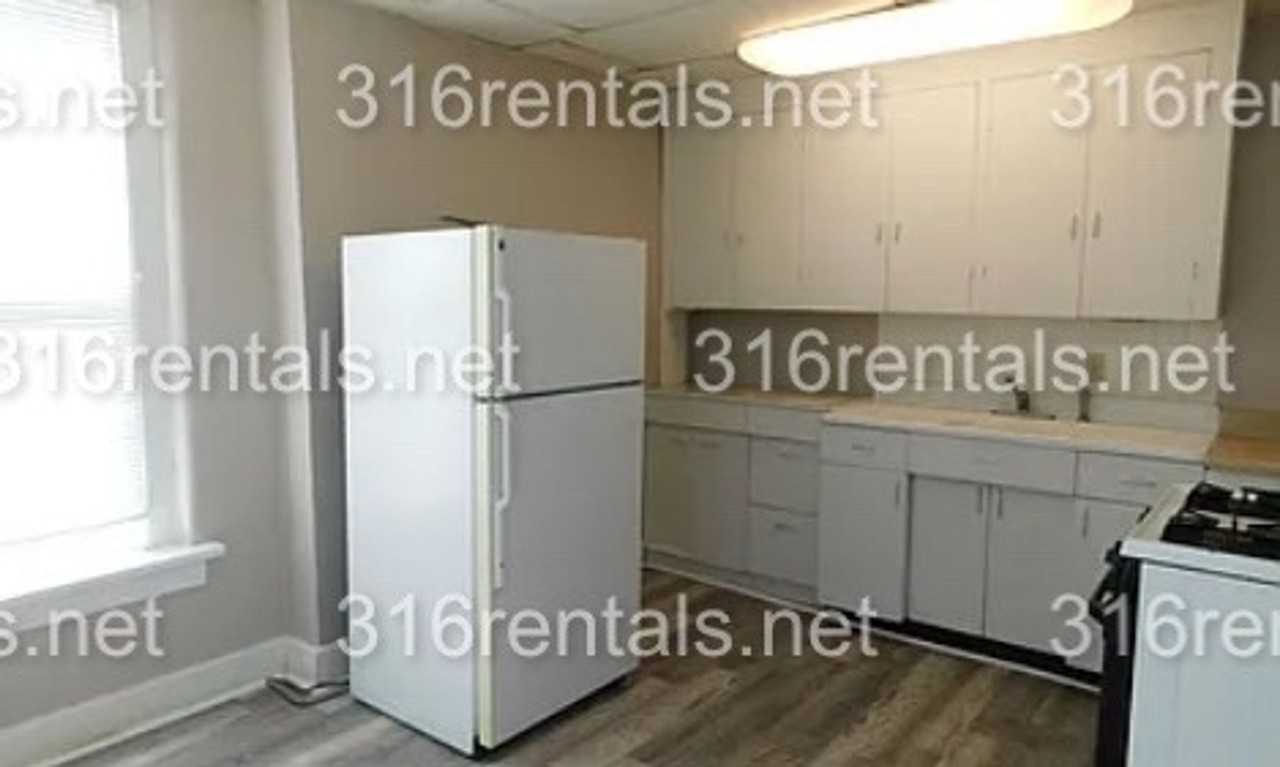 School Apartments - Photo 7 of 17