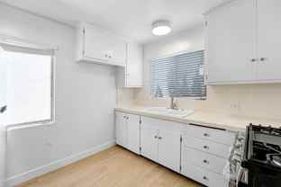 303 California Ave, 3 blocks to the beach, North of Wilshire! - Photo 1 of 1