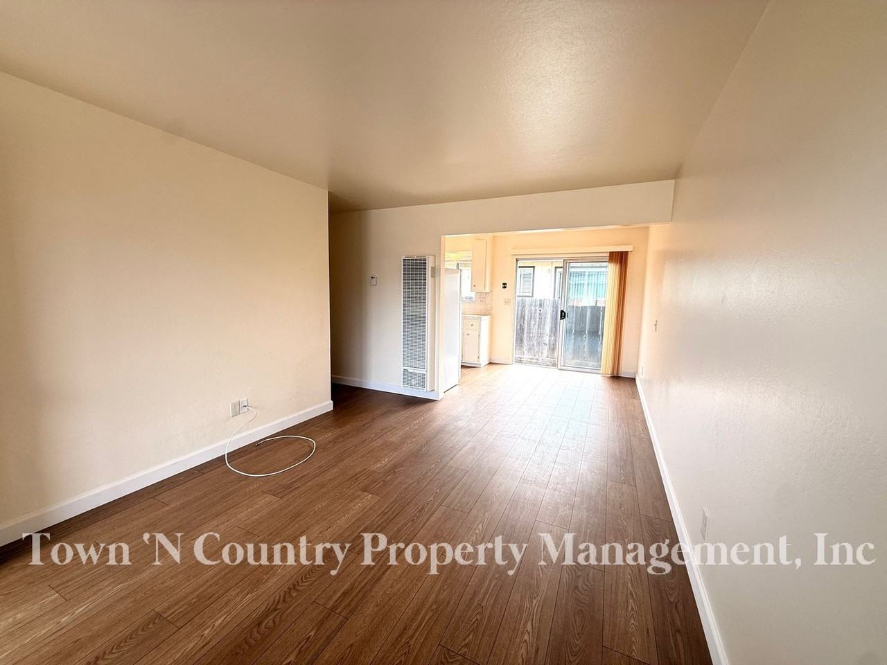 239 W Alvin Dr - Photo 2 of 14
