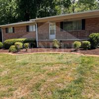 featured image of 2300 Oakland Dr Nw