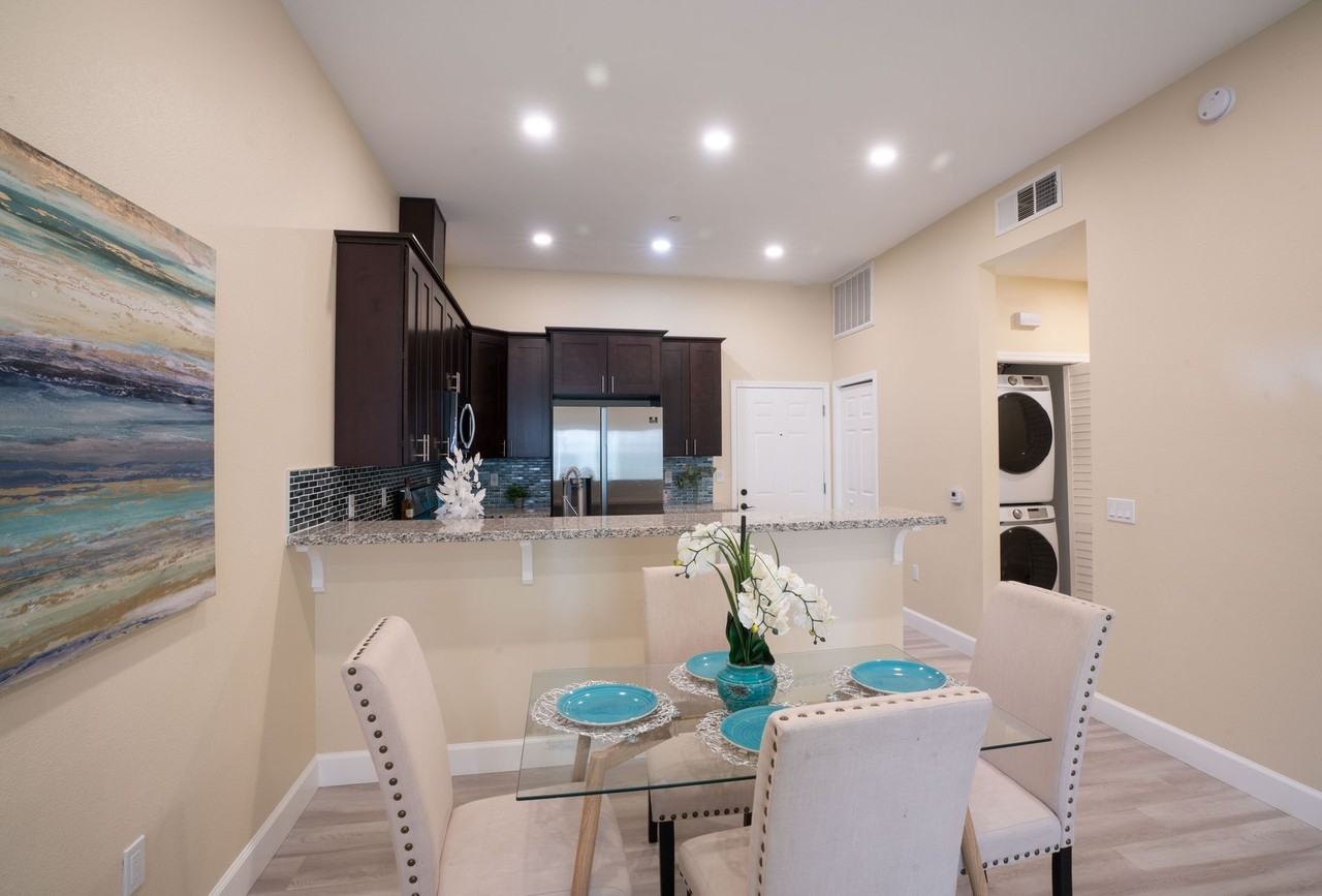 Pacific Heights Apartments - Photo 4 of 16