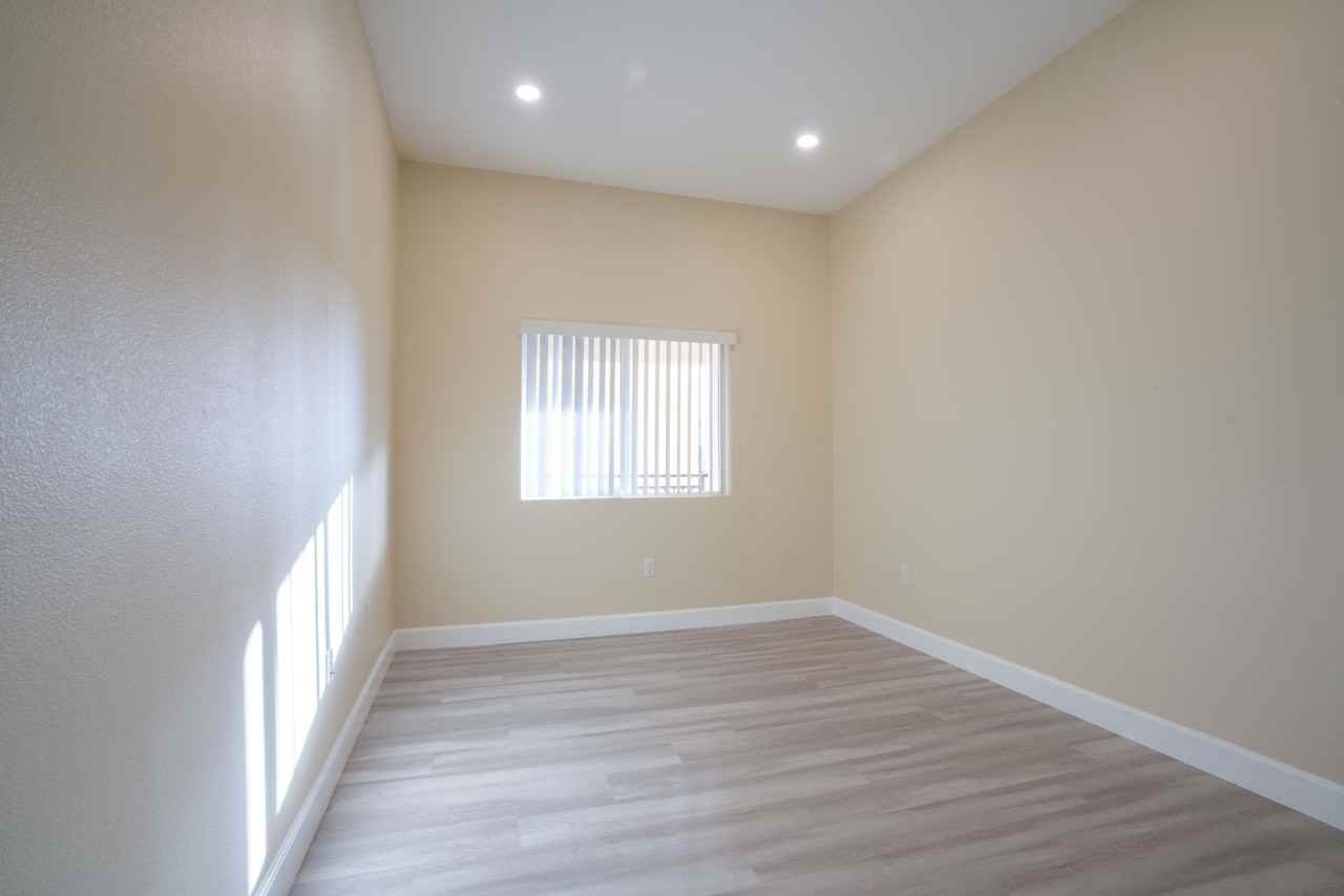 Pacific Heights Apartments - Photo 6 of 16