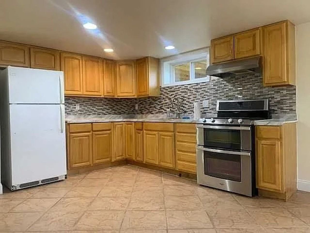 55 Gold Rd - Photo 5 of 22