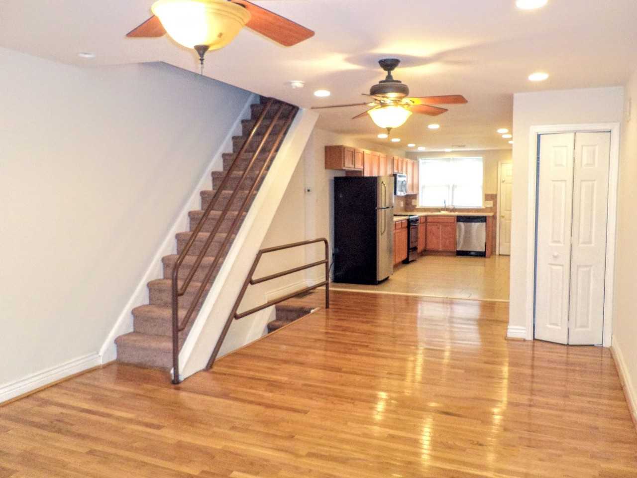 2312 Moore St - Photo 2 of 13