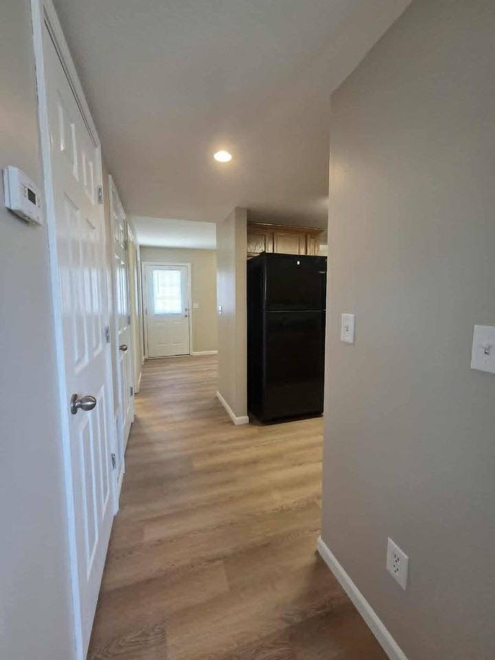 932 W 8th St - Photo 6 of 27