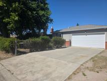 1133 S Minaret Ave - Photo 1 of 1