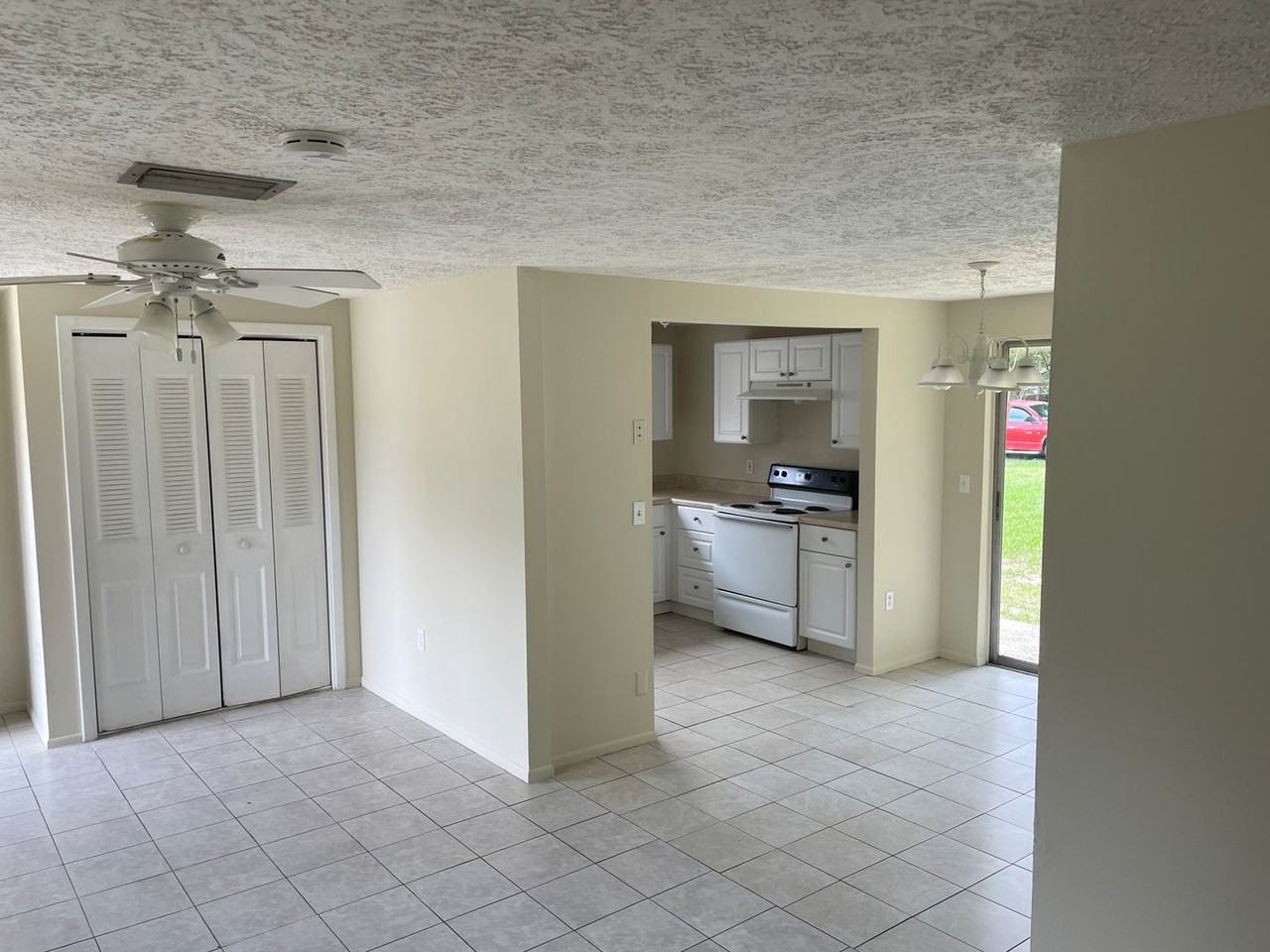 6332 Pennsylvania Ave - Photo 3 of 17