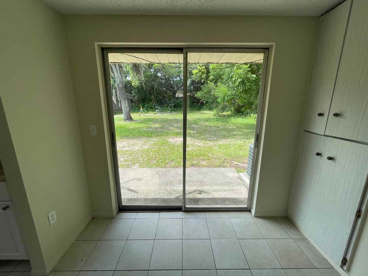 6332 Pennsylvania Ave - Photo 5 of 17
